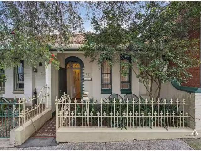 Nice 2 BR 32 Terminus Street, Petersham House for rent Listed.