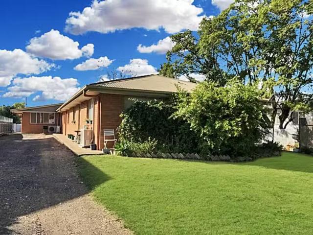 Rental! 2 BR 3/48 Boundary Street, Moree Apartment for rent L.