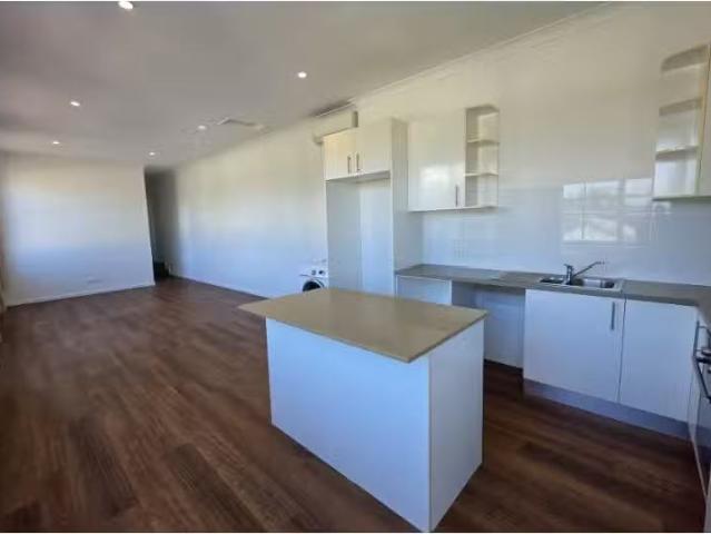 Nice 2 BR 3/54 Pacific Highway, Wyong Apartment for rent List.