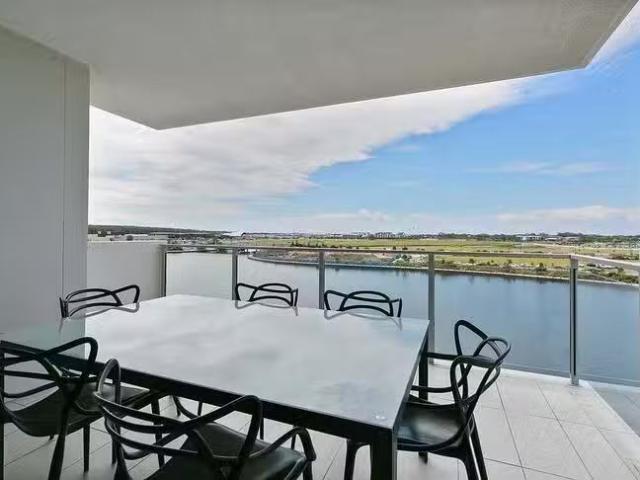 Charming 2 BR 36A/15 Shine Court, Birtinya, QLD 4575