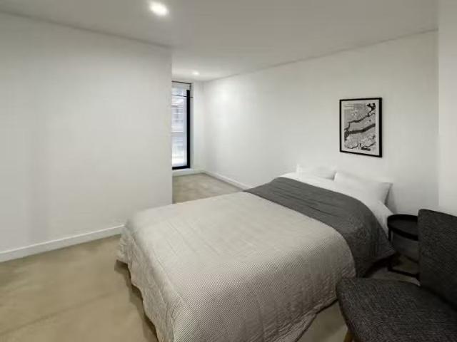 Nice 2 BR UNIT 5/6 Station Street, Homebush Apartment for rent.