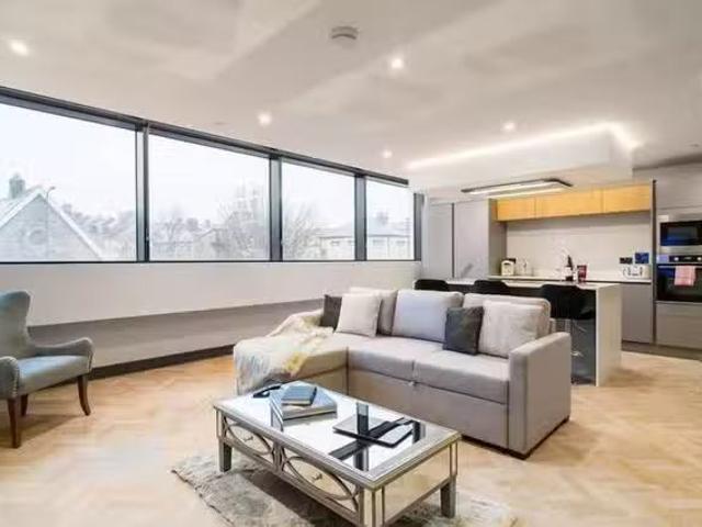 Cozy 2 BR Windsor Road