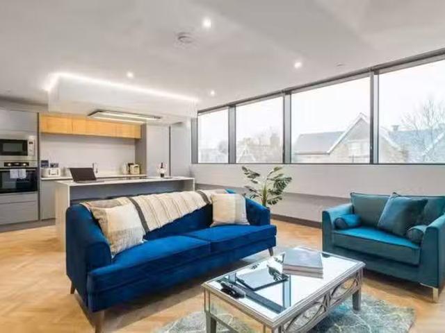 Cozy 2 BR Windsor Road