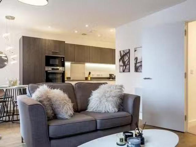 Unique 2 BR Carver Street