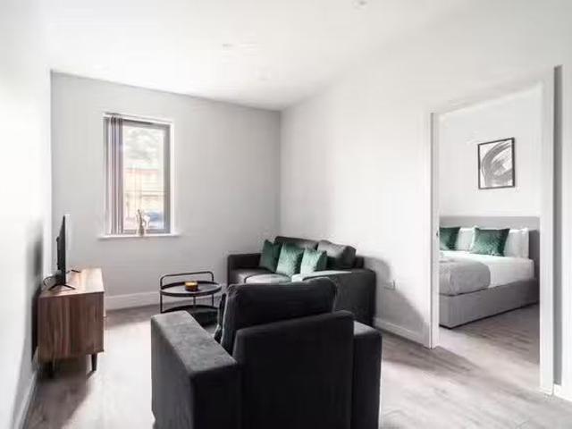 Rental! 2 BR Crosby Road North