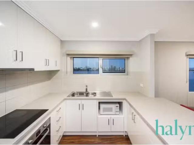 Cheap 2 BR E13/9 Parker Street, SOUTH PERTH Apartment for rent.