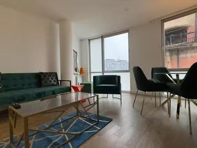 Nice 2 BR Johnson Street