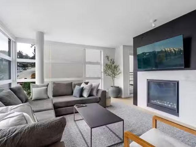 Just in! 2 BR Oxford Street