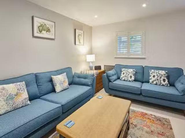 Cheap 2 BR Pier Road
