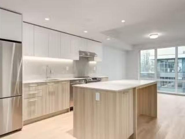 Charming 2 BR St St E Street, North Vancouver, BC, V7L 0J2 l.