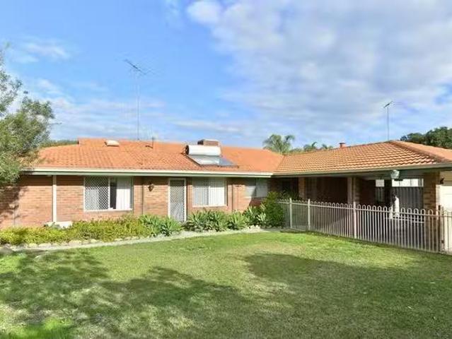 For Rent! 2 Coombs Place, Mandurah, WA 6210