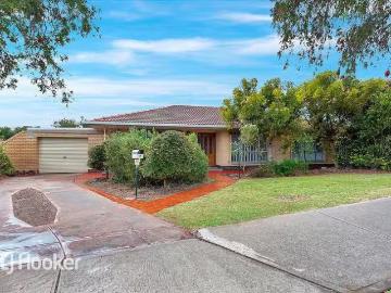 Charming 2 Curtin Avenue, St Agnes, SA 5097