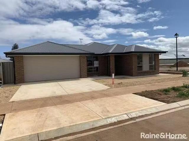 Rental! 2 Dulcis Circuit, Munno Para West, SA 5115
