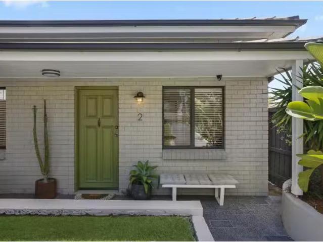 Cheap 2 Florence Street, HURLSTONE PARK House for rent Listed.