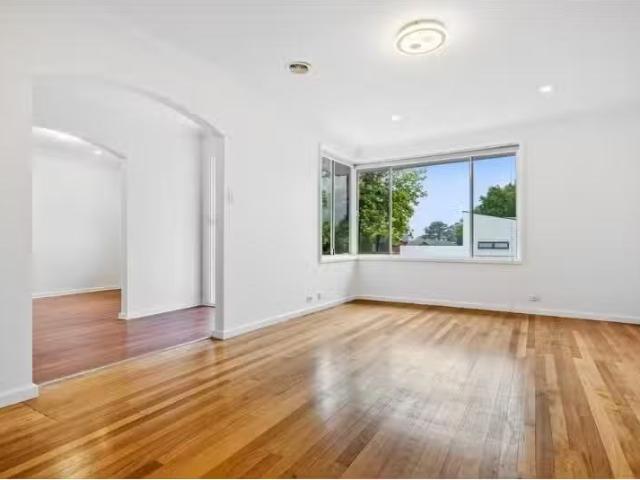 Charming 2 Harrison Street, Scullin House for rent Listed by.