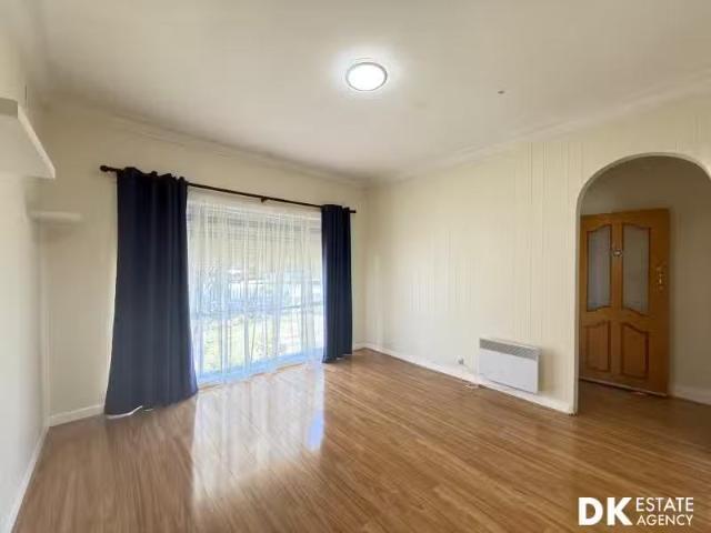 For Rent! 2 Mc Leod St, Sunshine North VIC 3020