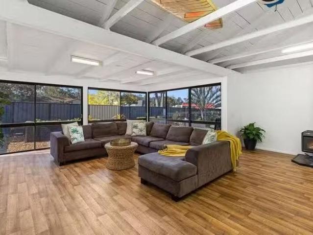 Cozy 2 Montanus Drive, Bellbowrie, QLD 4070