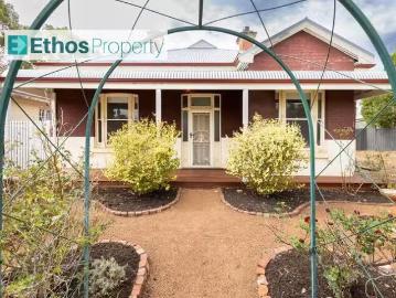 Charming 2 Montreal Road, Woodbridge, WA 6056