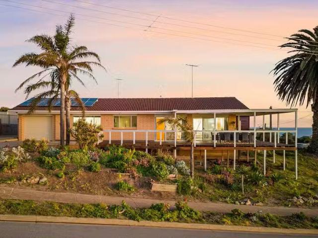 New 2 Murnada Street, Hallett Cove, SA 5158