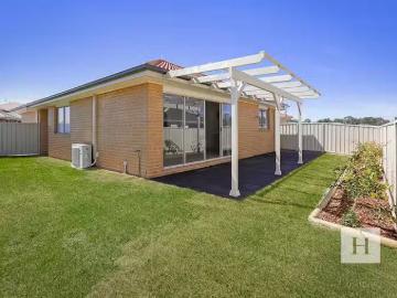 Rental! 2 Nigella Circuit, Hamlyn Terrace, NSW 2259