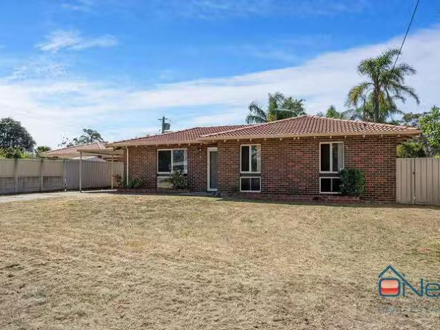 Just in! 2 O'brien Place, Camillo, WA 6111