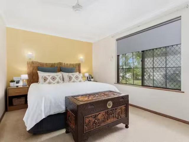 Nice 2 Pinjar Court, Waikiki, WA 6169
