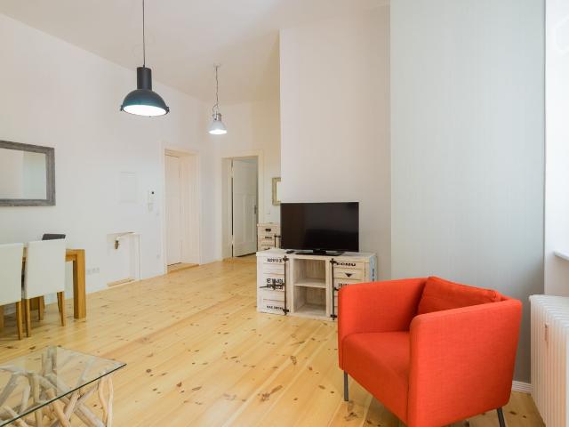 Unique 2 rooms apartment with a private garden in center of Wilmersdorf Berlin, Berlin Amsterdam Apartments for Rent