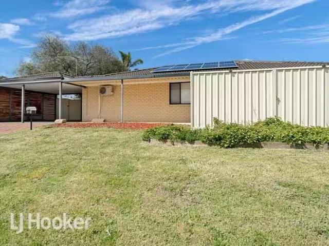 Nice 2A Balcomore Gardens, Wanneroo, WA 6065
