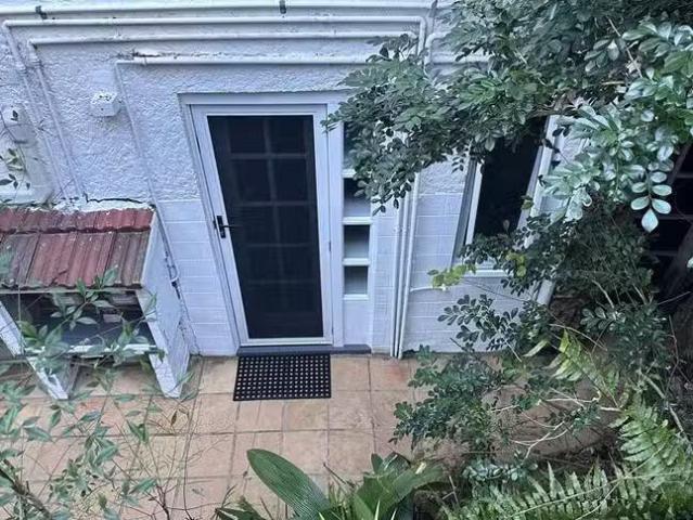 Cheap 2B/70 Cambridge Street, Red Hill, QLD 4059