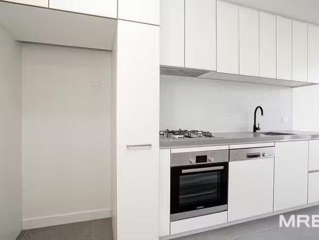 Rental! 304/636 High Street, Thornbury, VIC 3071