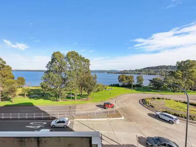 Nice 307/482 The Esplanade, Warners Bay, NSW 2282