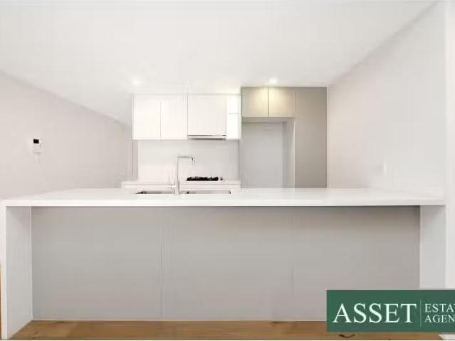 Charming 309/2 6 Martin Avenue, Arncliffe Apartment for rent.