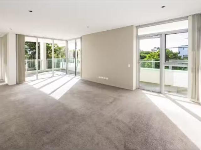 Rental! 302/2 8 Jenner Street, Little Bay Apartment for rent.