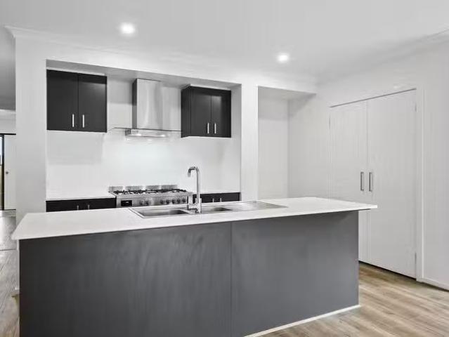 For Rent! 30 Cruz Road, Winter Valley, VIC 3358