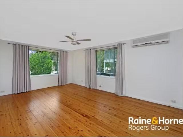 Deal! 30 Panorama Avenue, CHARMHAVEN House for rent Listed by.