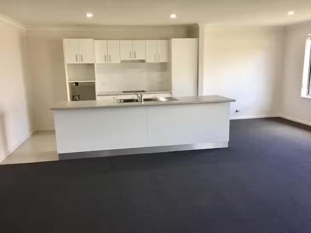 Cozy 30 Pech Avenue, Jindera, NSW 2642