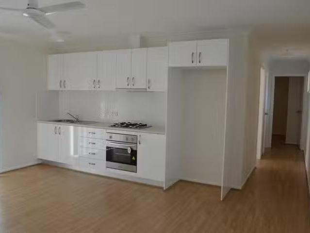 Deal! 30A Mclean Street, Killarney Vale, NSW 2261