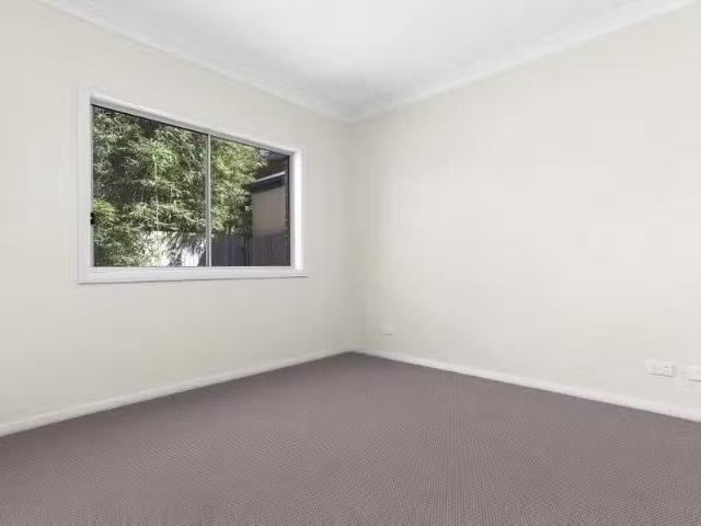 Just in! 30A Chelmsford Avenue, BOTANY Apartment for rent Lis.