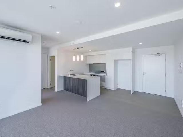 Cozy 31408/300 Old Cleveland Road, Coorparoo, QLD 4151