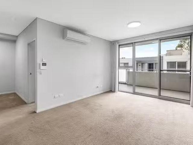 Charming 315/3 Adonis Avenue, Rouse Hill, NSW 2155