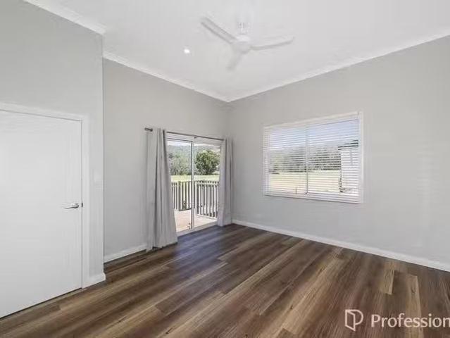 Nice 3/15 Falls Road, Serpentine, WA 6125