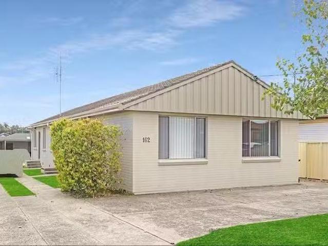 Rental! 3/162 Pur Pur Avenue, Lake Illawarra, NSW 2528
