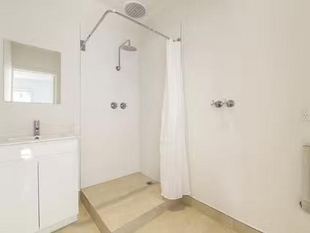 For Rent! 3/16 Bakers Parade, Brunswick West, VIC 3055