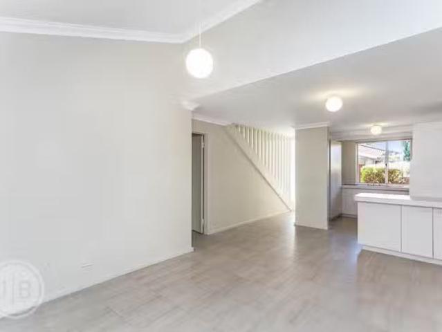 Nice 3/175 Melville Parade, Como, WA 6152