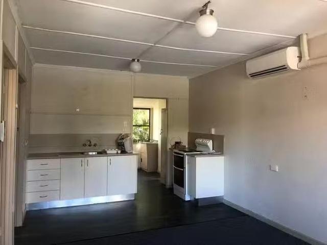 Charming 3/18 Webb Street, Margate, QLD 4019