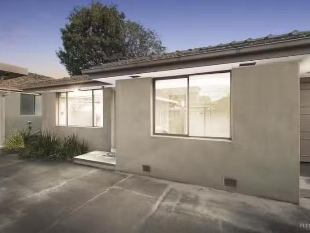 Rental! 3/19 Burnt Street, Nunawading VIC 3131 Unit Auction