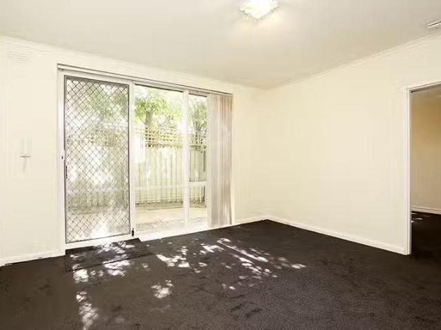 Just in! 3/11A Holmes Street, Brunswick East VIC 3057