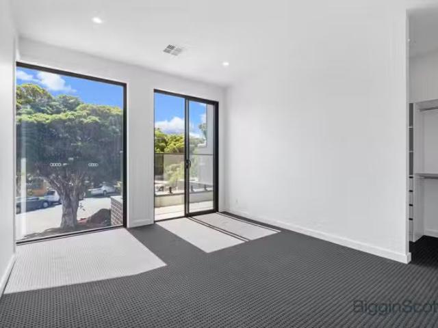 Nice 3/12 Omar Street, Maidstone VIC 3012
