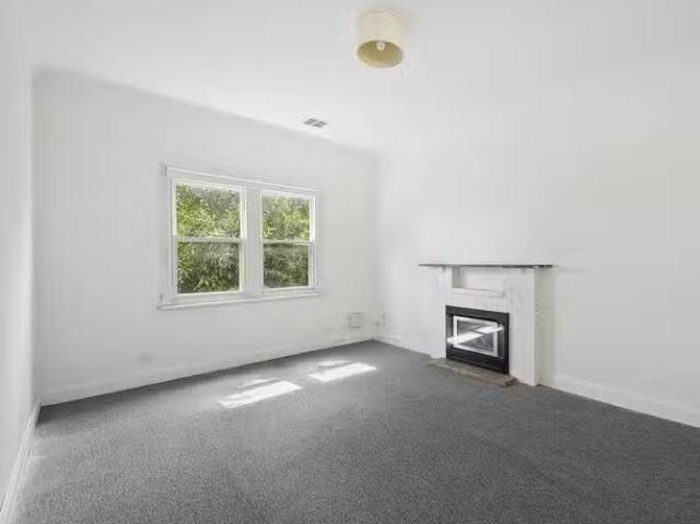 Rental! 313 Barkly Street, Golden Point, VIC 3350