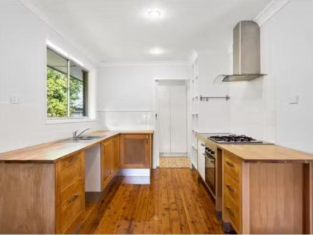 Just in! 313 Cordeaux Road, Mount Kembla House for rent Liste.